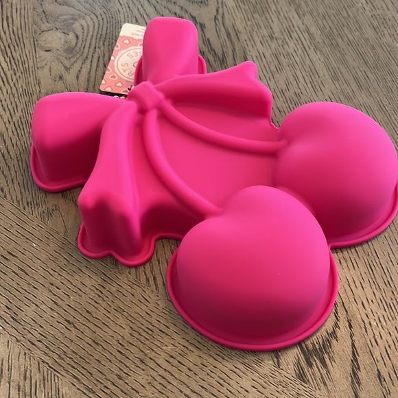 Valentine’s Day Large Cherry Shaped Silicone Baking Cake Mold Pink Bakeware - Picture 3 of 3